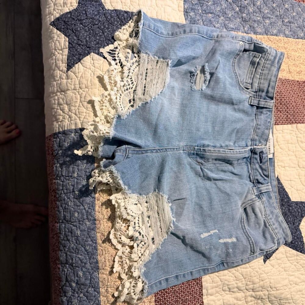 Almost-famous Women's Blue Shorts